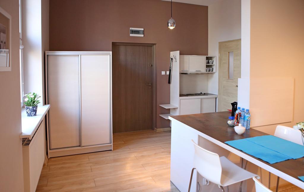Apartamenty W Sercu Chelmna Chełmno Habitación foto